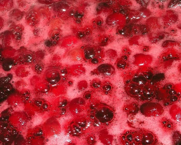simmering cranberries