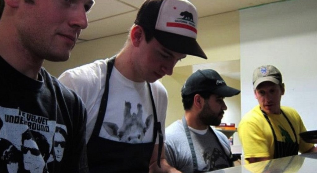 chef aram reed and friends volunteering at a kitchen in chicago